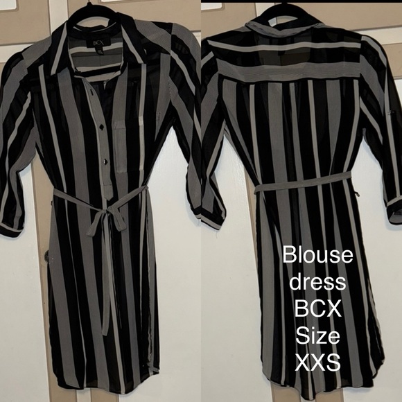 Assorted dresses - Picture 6 of 13